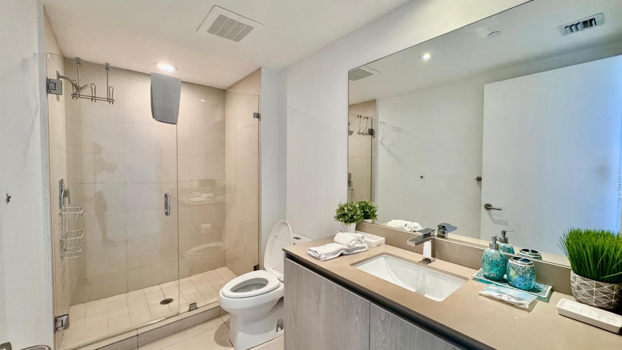 Dreamy Beachside Living - Direct Oceanview 2br 2ba For The Perfect Escape * Hollywood